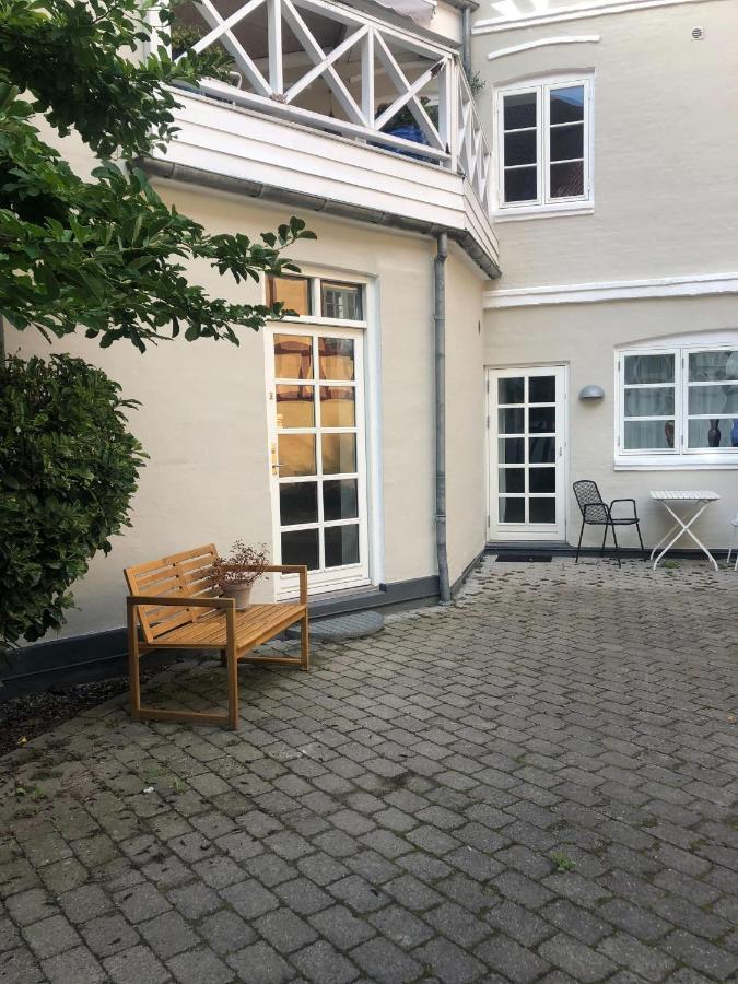 شقة Nyrenoveret Charmerende Lejlighed I Odense C! المظهر الخارجي الصورة